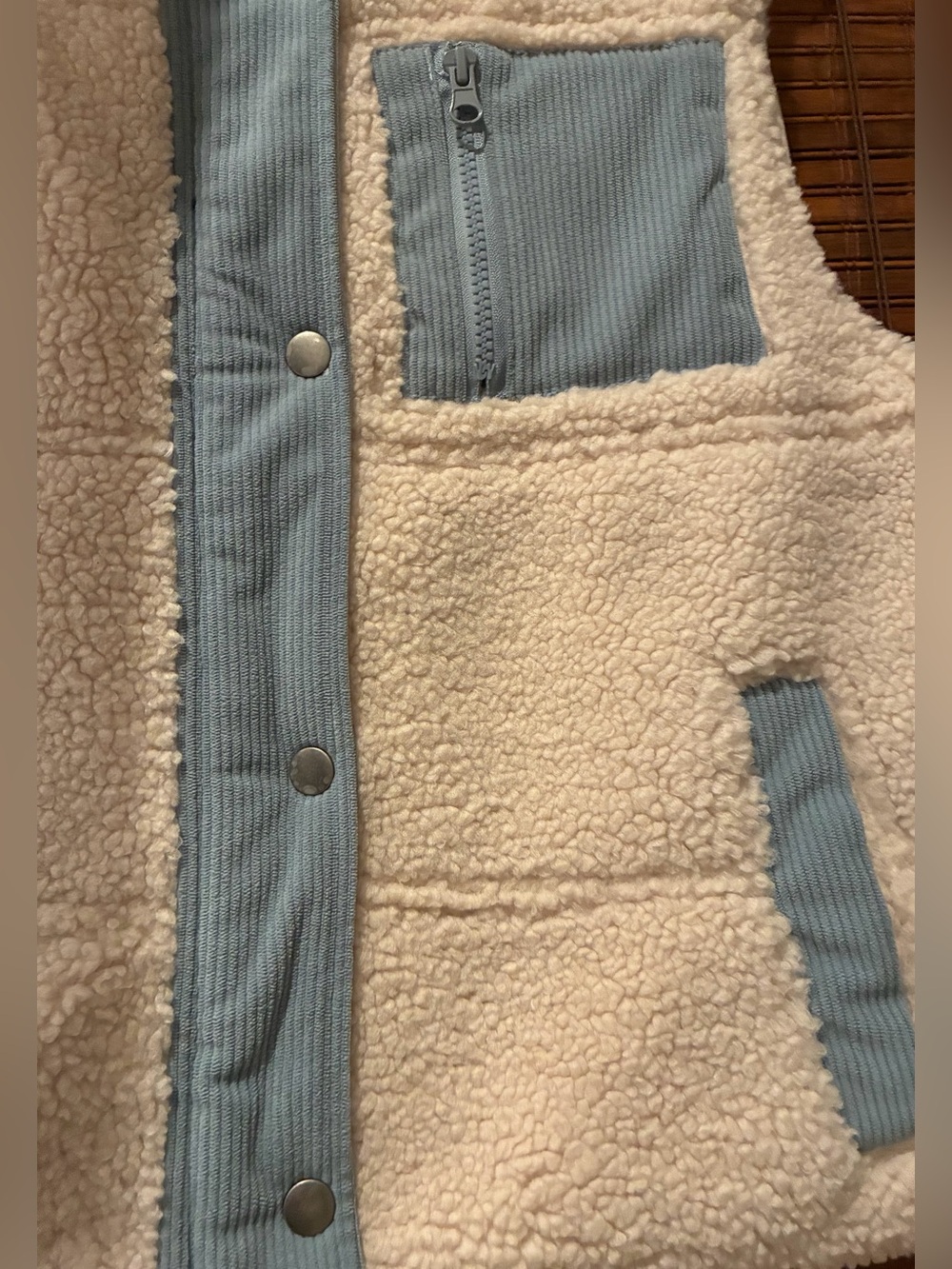 Women's Cream Sherpa Vest with Blue Trim - Picture 4 of 5